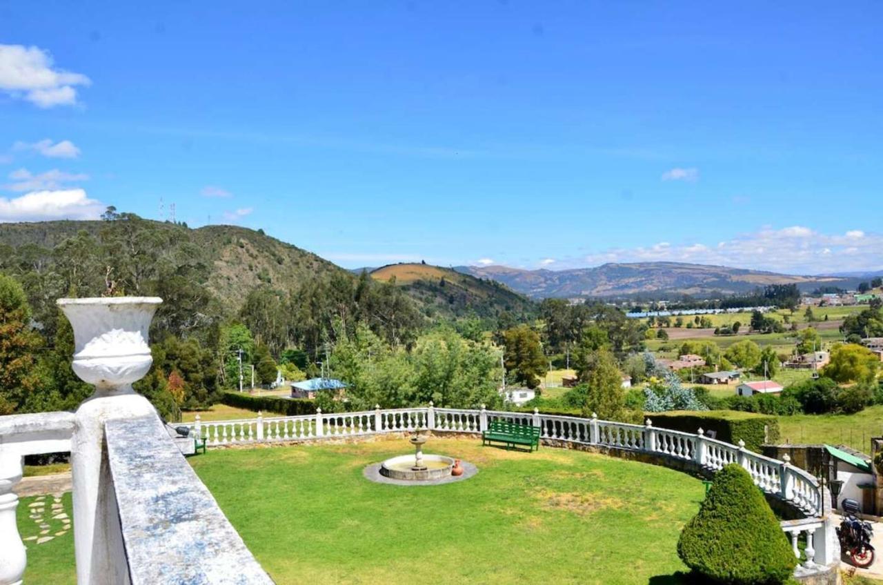 Castillo Casablanca Ґуатавіта Екстер'єр фото