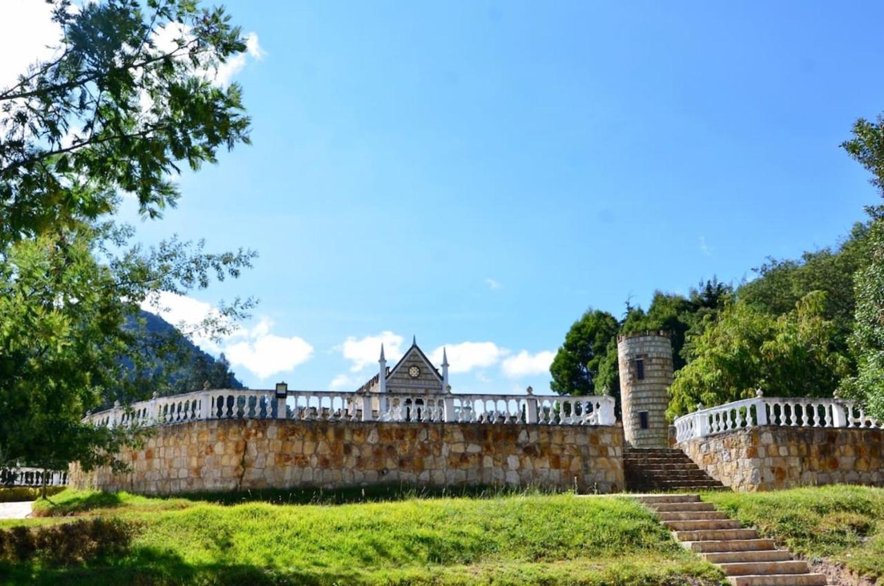 Castillo Casablanca Ґуатавіта Екстер'єр фото